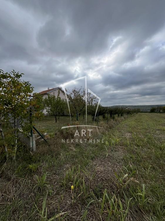 Slika 2 -  Plac na prodaju, Voždovac, Pinosava, 103.000€