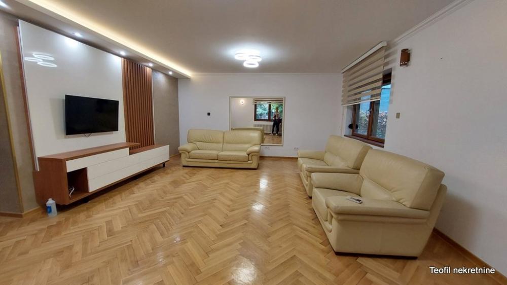 Slika 1 - Koste Racina, Kuća za izdavanje, 160m2, 2.500€