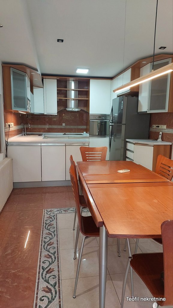Slika 2 - Koste Racina, Kuća za izdavanje, 160m2, 2.500€