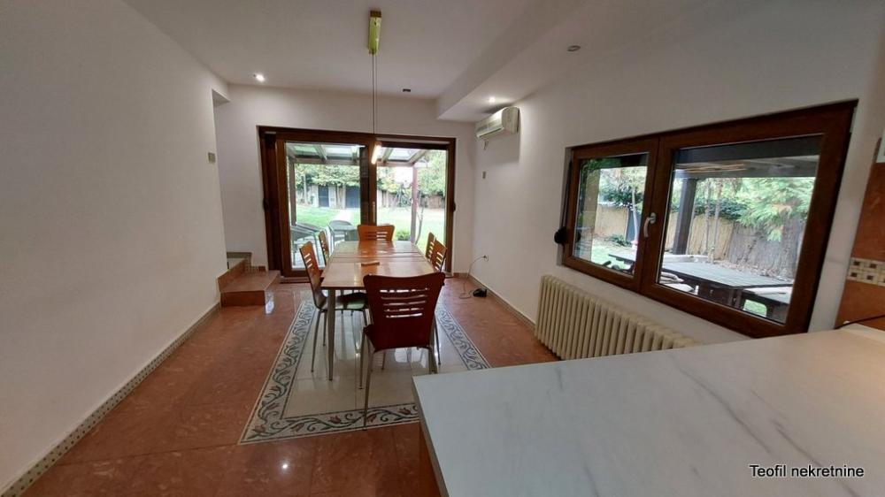 Slika 3 - Koste Racina, Kuća za izdavanje, 160m2, 2.500€