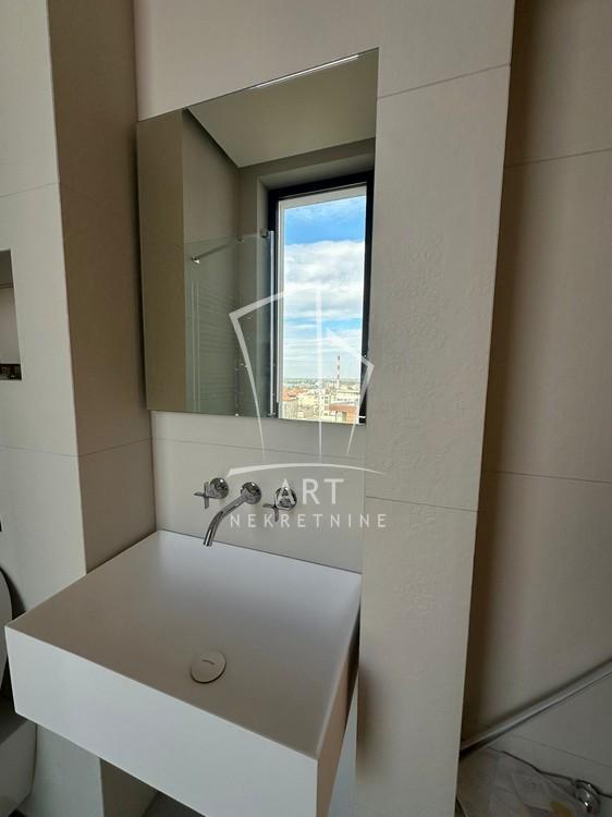 Slika 8 - Cara Uroša, Dvosoban stan za izdavanje, 99m2, 3.500€