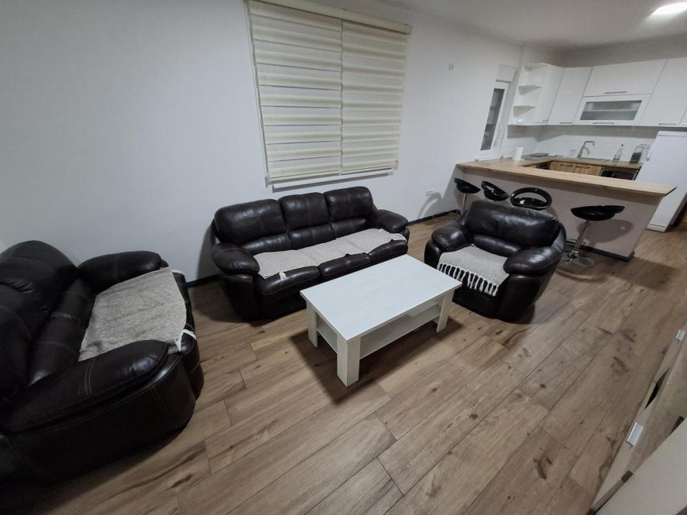 Slika 1 - Trosoban stan za izdavanje, 85m2, 500€