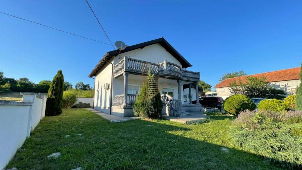 Glavna slika - Kuća na prodaju, 355m2, 370.000€