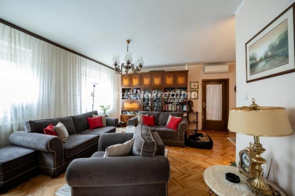 Slika 1 - Četvorosoban stan na prodaju, 94m2, 199.800€