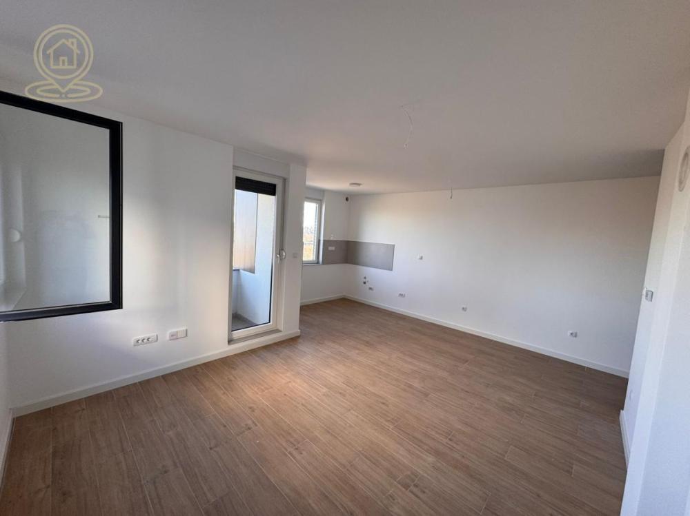 Slika 1 - Četvorosoban stan na prodaju, 72m2, 158.200€