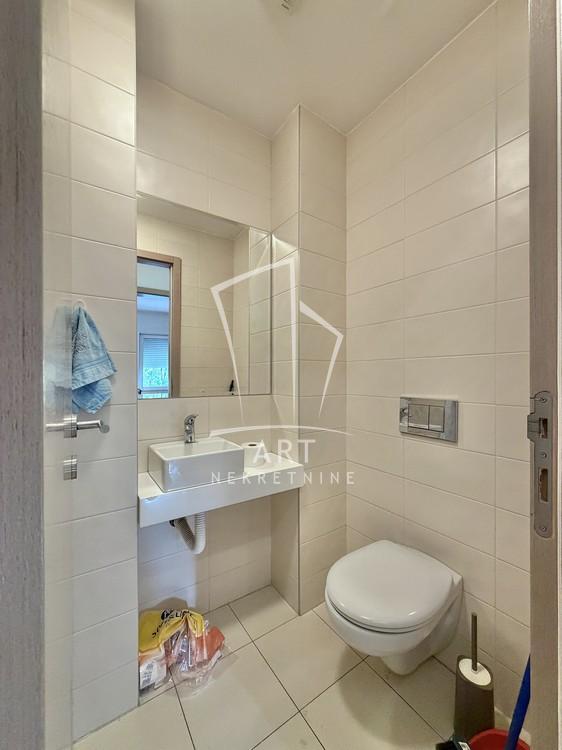 Slika 3 - Nikole Đurkovića, Četvorosoban stan na prodaju, 93m2, 300.000€