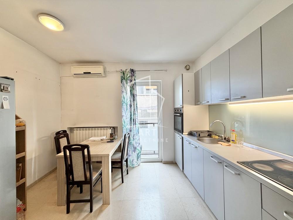 Slika 4 - Nikole Đurkovića, Četvorosoban stan na prodaju, 93m2, 300.000€