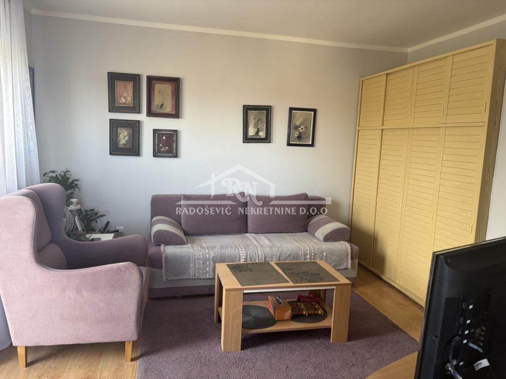 Slika 1 - Primućura Žarka, Dvoiposoban stan na prodaju, 66m2, 120.000€