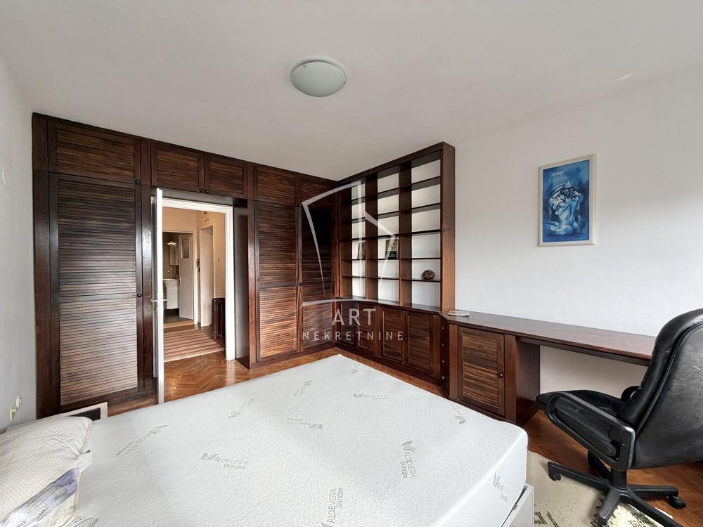 Slika 11 - Admirala Geprata, Trosoban stan za izdavanje, 78m2, 800€