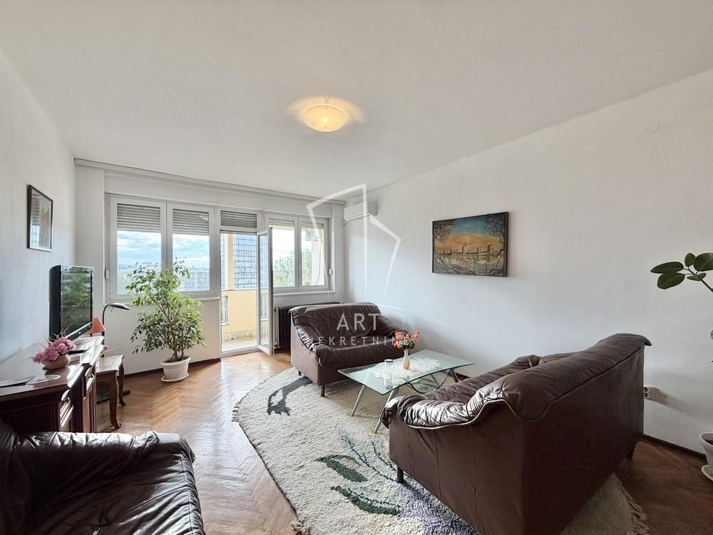 Slika 2 - Admirala Geprata, Trosoban stan za izdavanje, 78m2, 800€