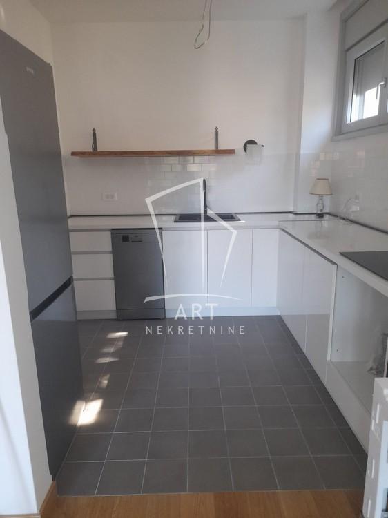 Slika 3 - Milovana Marinkovića, Četvorosoban stan za izdavanje, 102m2, 1.400€