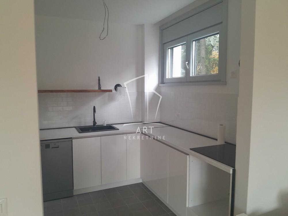 Slika 4 - Milovana Marinkovića, Četvorosoban stan za izdavanje, 102m2, 1.400€