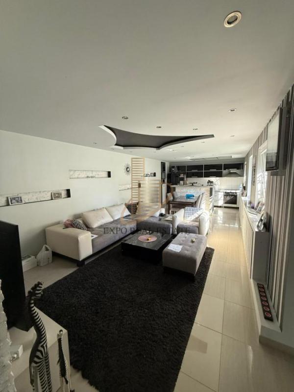 Glavna slika - Kuća za izdavanje, 130m2, 1.200€