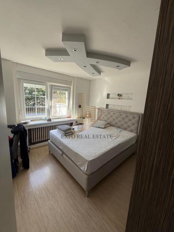 Slika 2 -  Kuća za izdavanje, 130m2, 1.200€