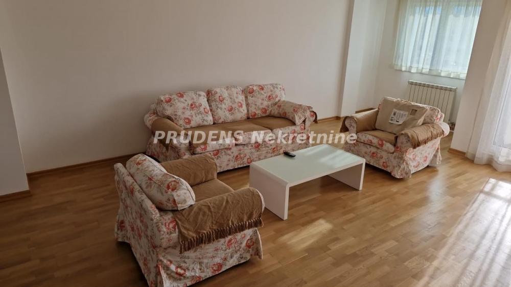 Slika 3 - Bokeljska, Trosoban stan za izdavanje, 89m2, 1.200€