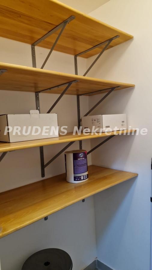 Slika 11 - Bokeljska, Trosoban stan za izdavanje, 89m2, 1.200€