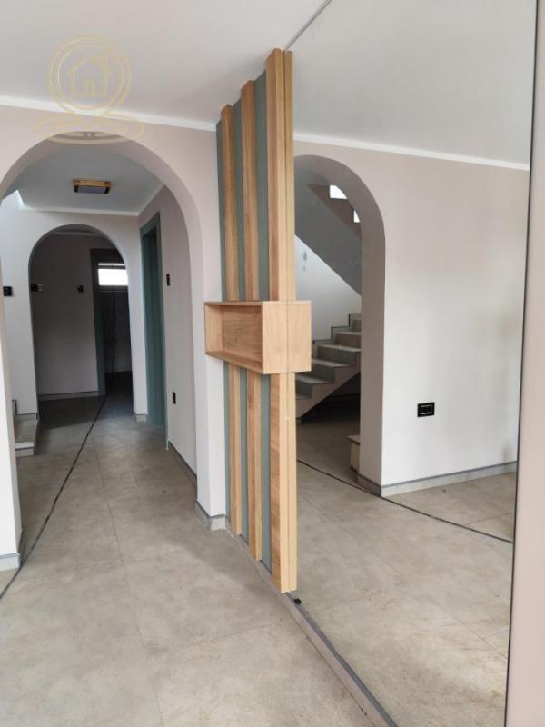 Slika 3 -  Kuća na prodaju, 225m2, 325.000€