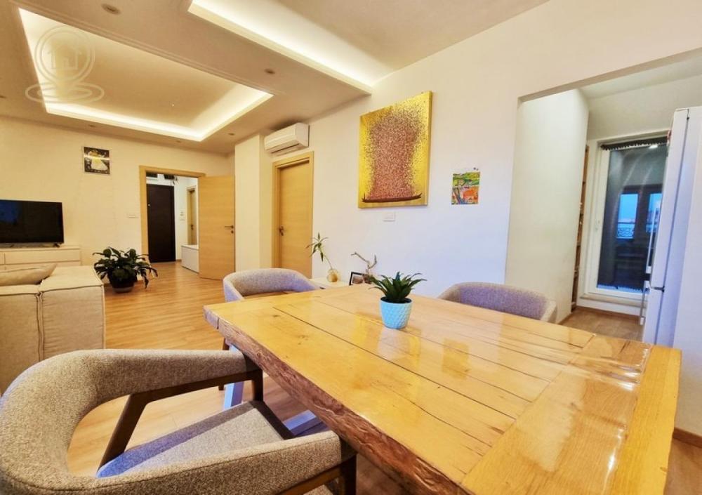 Slika 1 - Maksima Gorkog, Četvorosoban stan na prodaju, 82m2, 287.000€