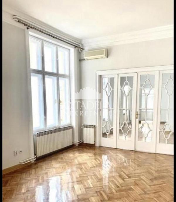 Slika 1 - Cara Uroša,  Stan za izdavanje, 239m2, 2.300€