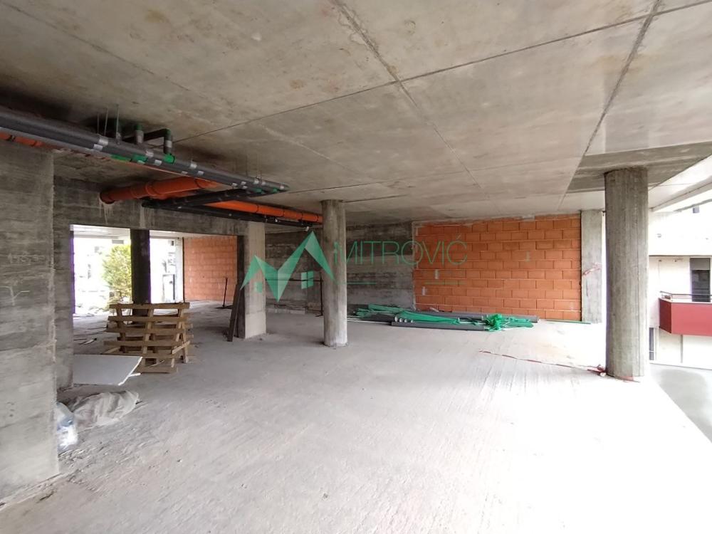 Slika 1 -  Lokal na prodaju, 349m2, 802.700€