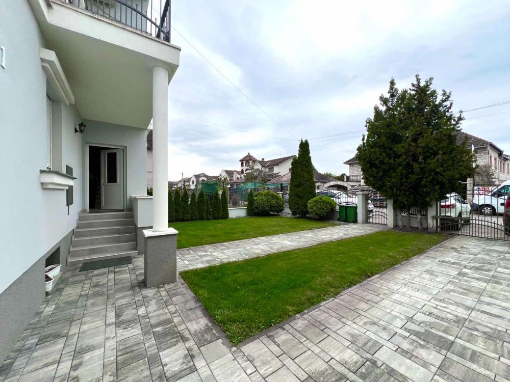 Slika 2 -  Kuća na prodaju, 278m2, 339.900€