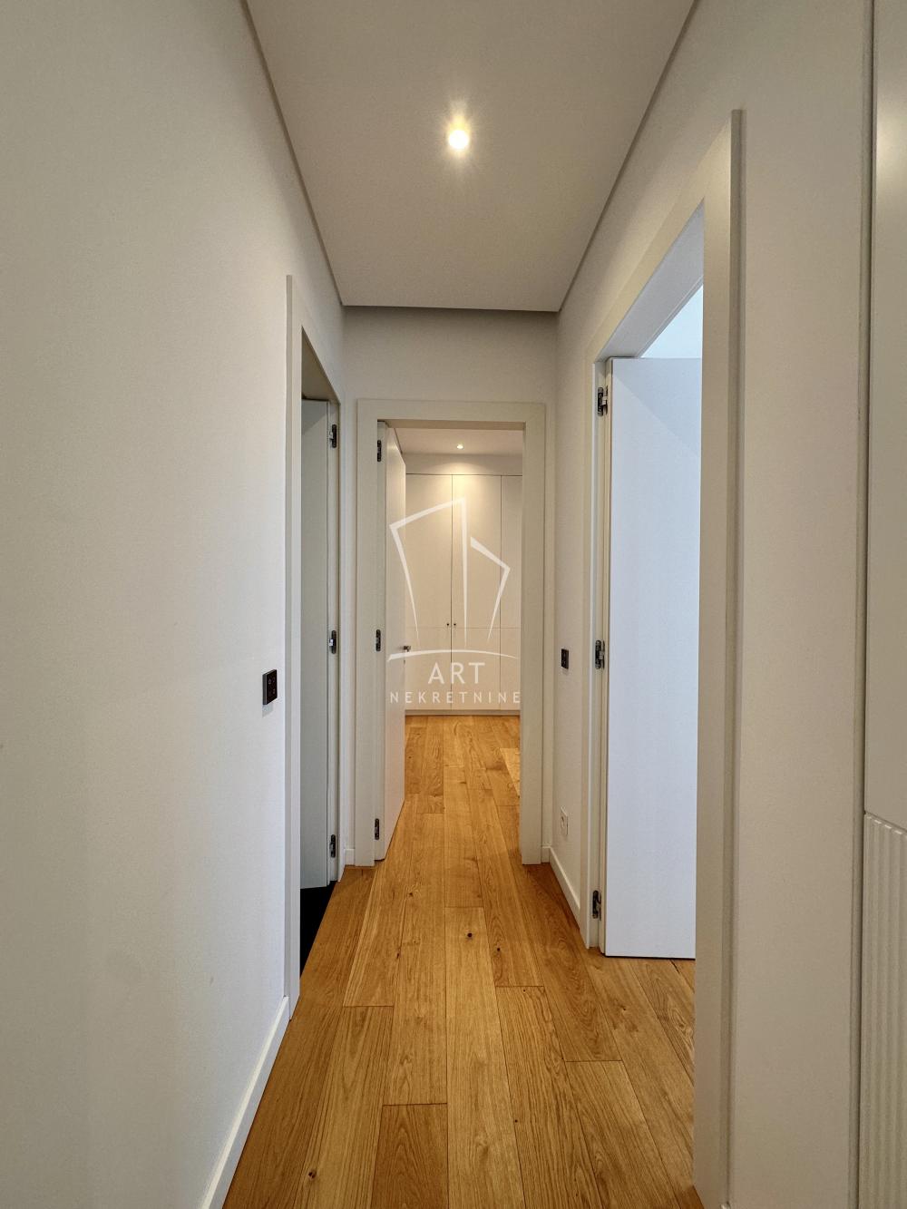 Slika 11 - Dr Vojislava Stojanovića, Trosoban stan za izdavanje, 108m2, 2.300€