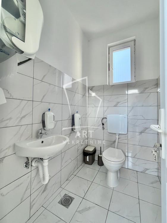 Slika 6 - Smederevski put,  Lokal na prodaju, 255m2, 560.000€