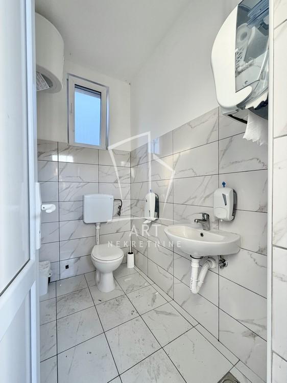 Slika 7 - Smederevski put,  Lokal na prodaju, 255m2, 560.000€