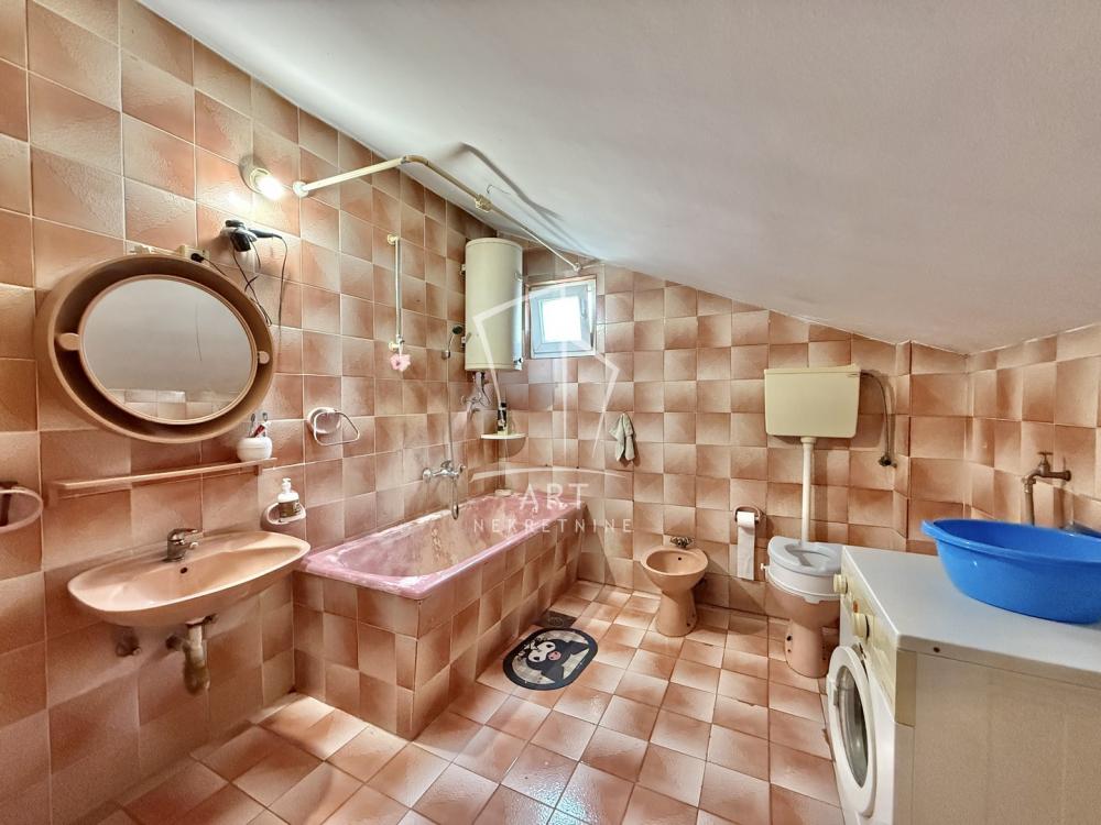 Slika 10 - Đurđije Cvetić,  Kuća na prodaju, 180m2, 285.000€