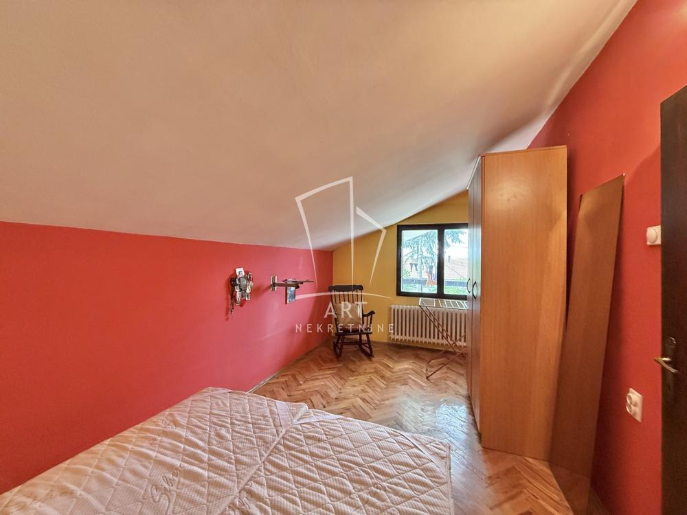 Slika 4 - Đurđije Cvetić,  Kuća na prodaju, 180m2, 285.000€