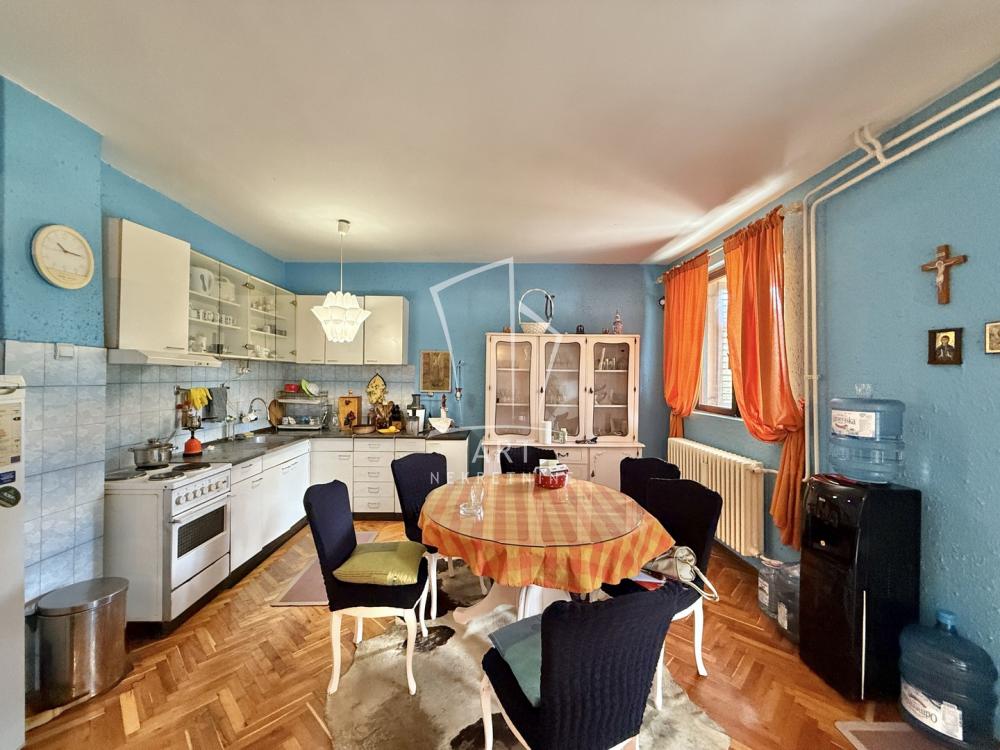 Slika 6 - Đurđije Cvetić,  Kuća na prodaju, 180m2, 285.000€