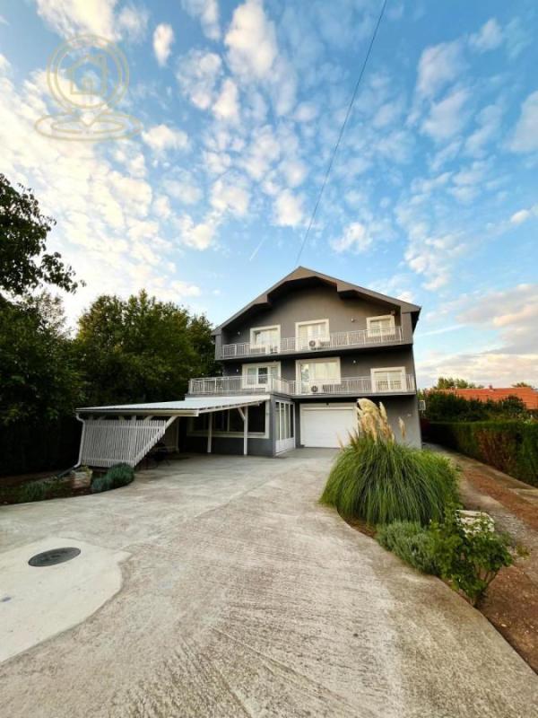 Glavna slika - Lokal na prodaju, 555m2, 495.000€