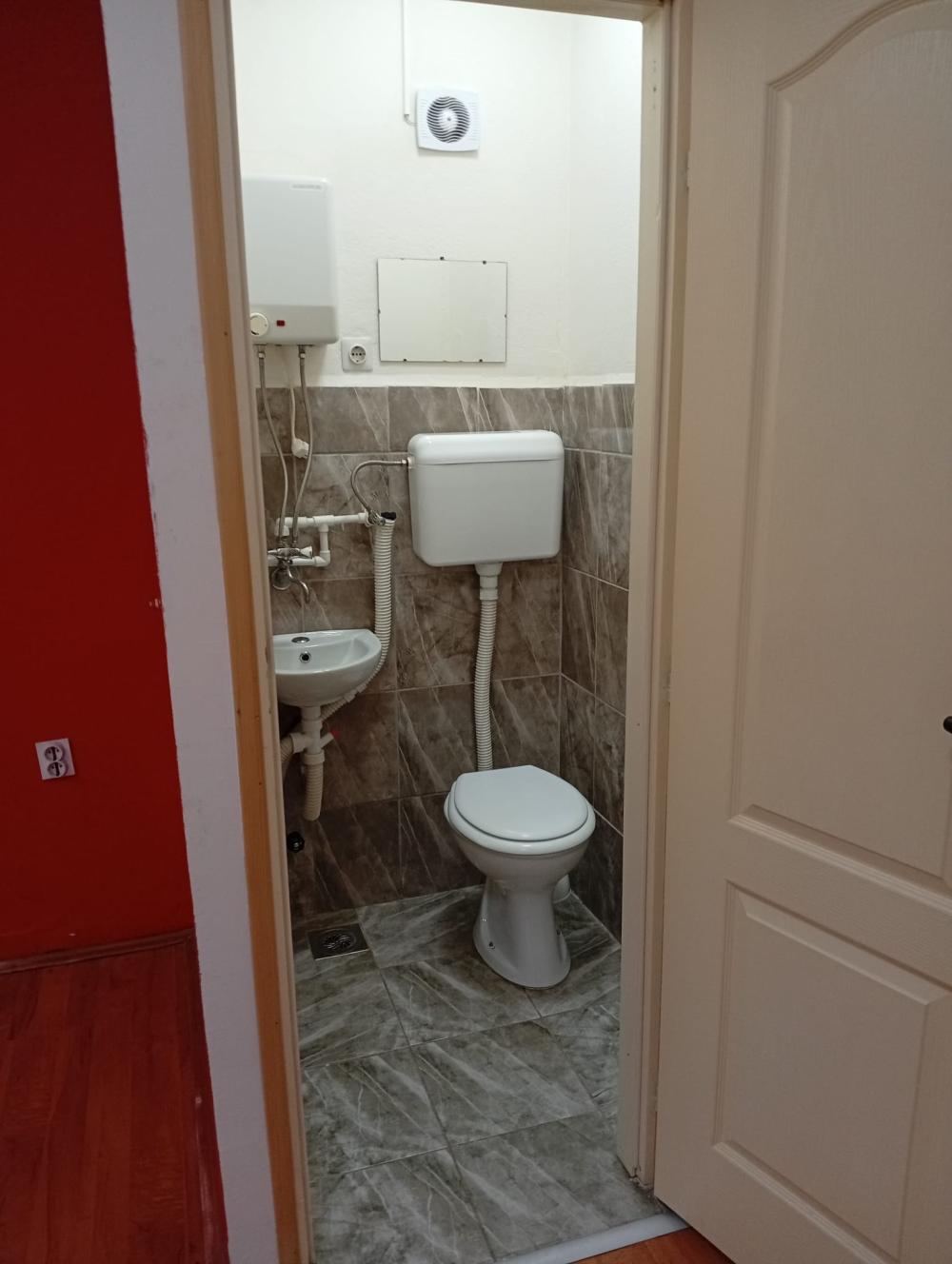 Slika 4 -  Lokal za izdavanje, 22m2, 220€