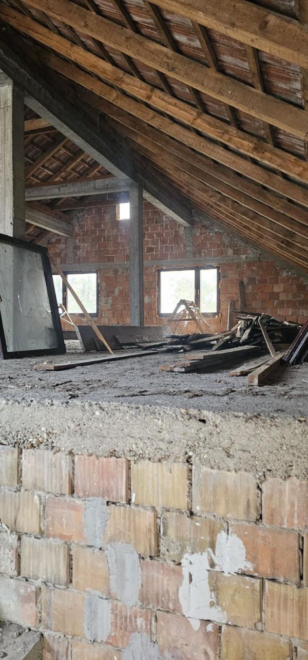 Slika 2 - Vranic,  Kuća na prodaju, 400m2, 130.000€