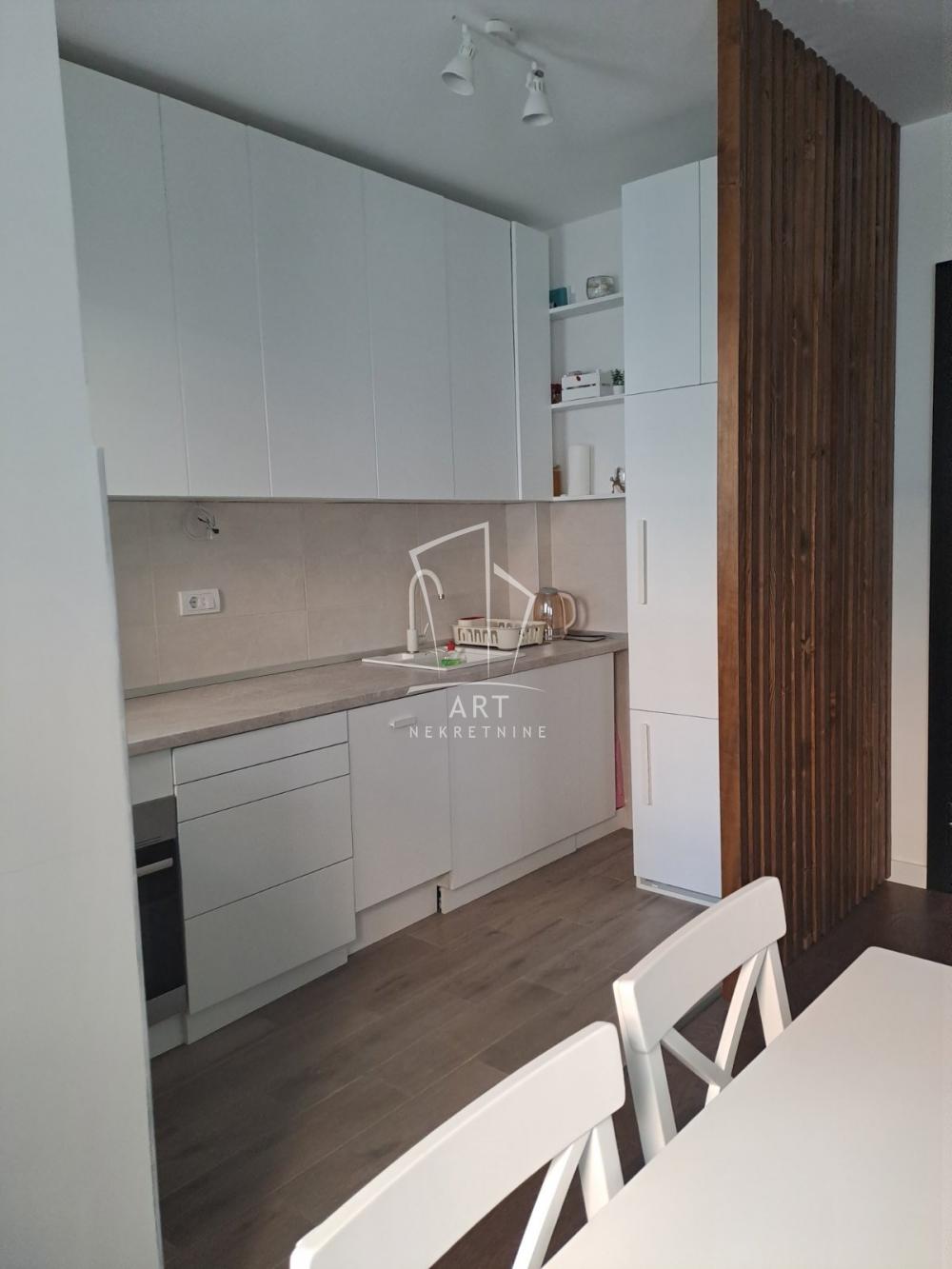 Slika 2 - Pirotska, Dvoiposoban stan za izdavanje, 58m2, 800€