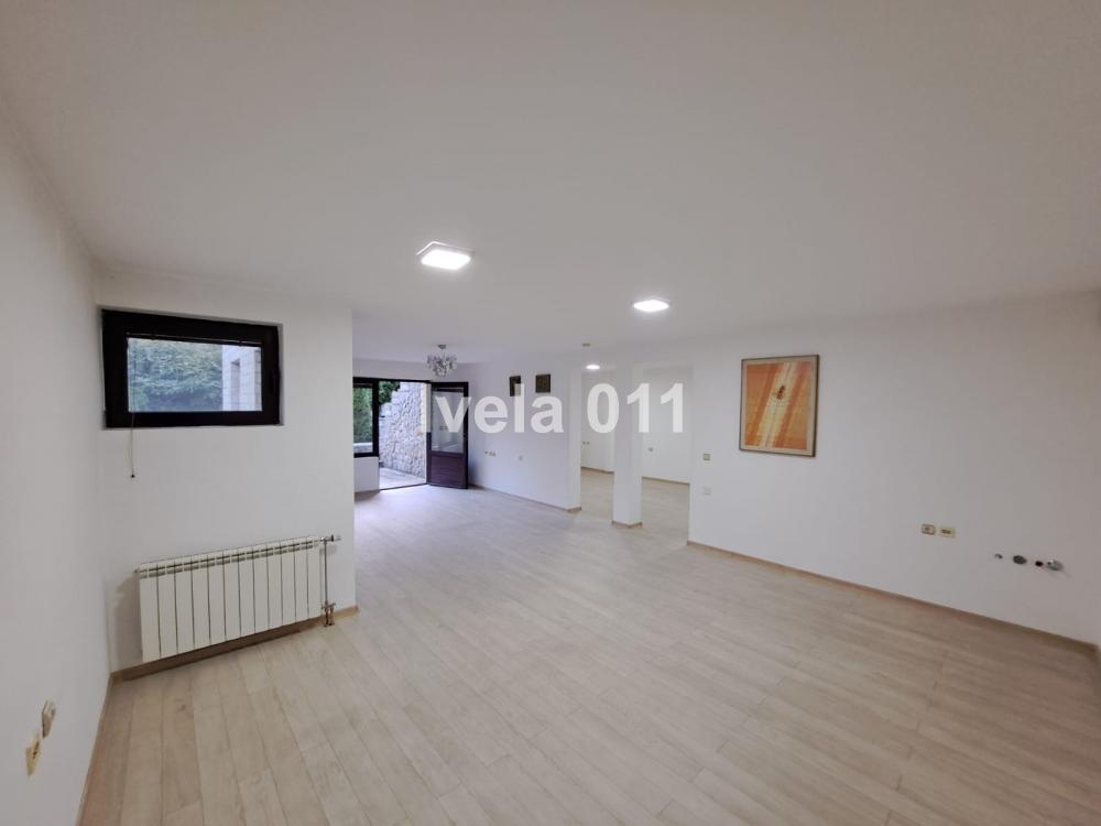 Slika 2 - Pivljanina Baja,  Lokal za izdavanje, 70m2, 850€