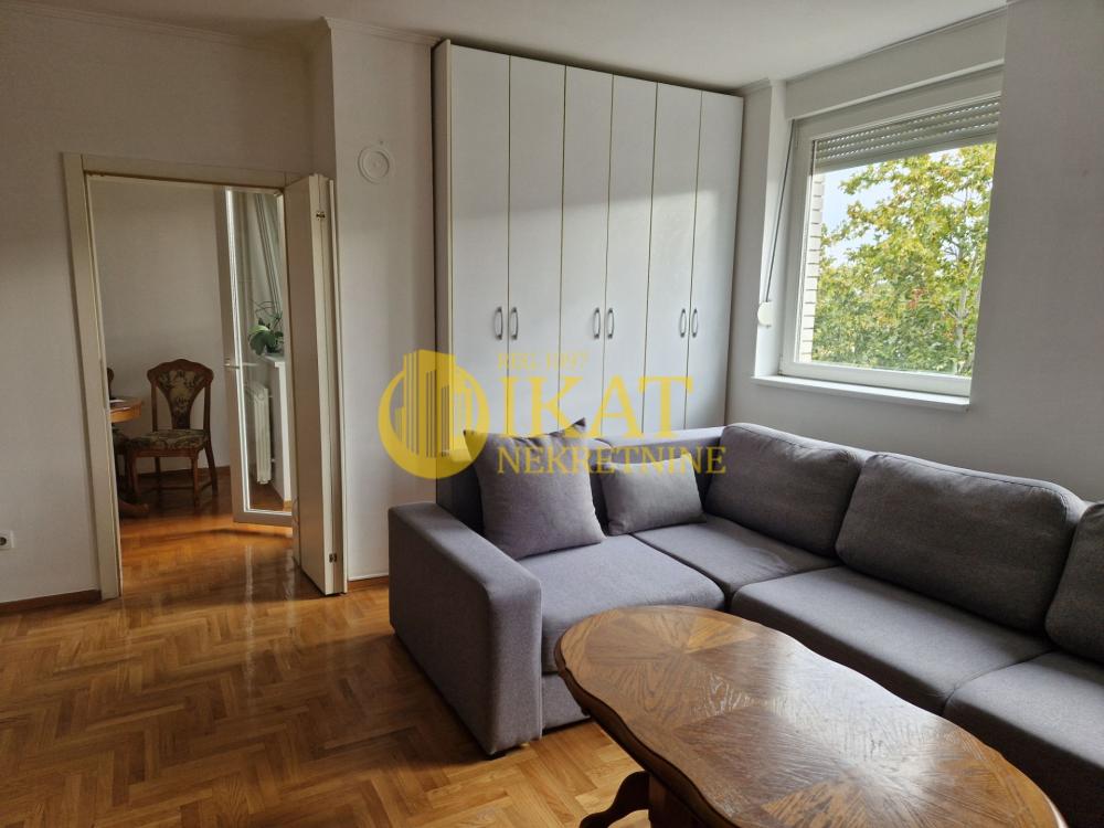 Slika 1 - Dvoiposoban stan za izdavanje, 66m2, 800€