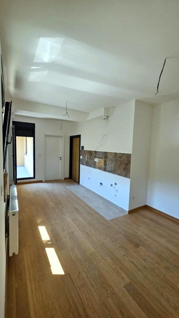 Glavna slika -Surdulička, Dvosoban stan za izdavanje, 44m2, 550€