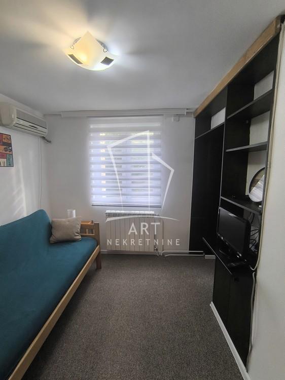 Slika 1 - Zlatka Šnajdera, Jednoiposoban stan za izdavanje, 53m2, 400€