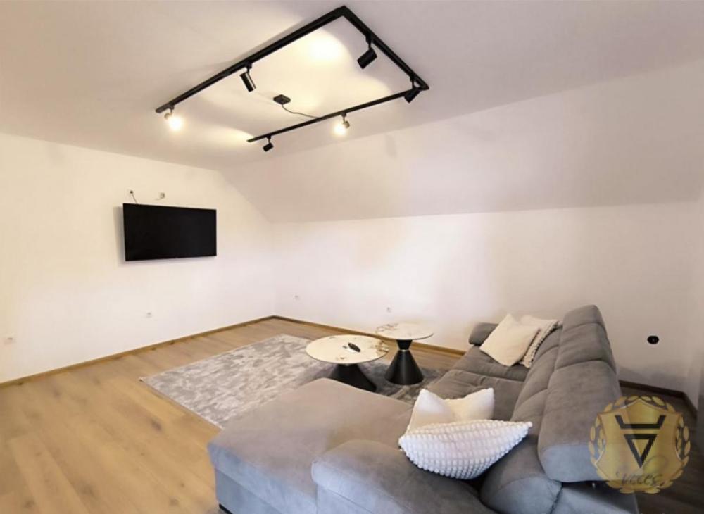 Glavna slika -Trosoban stan za izdavanje, 80m2, 550€