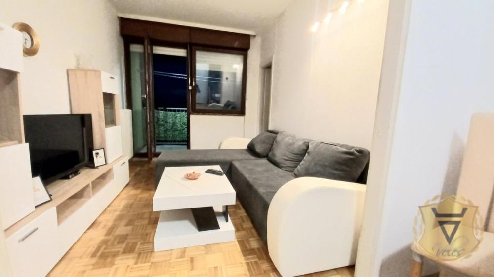 Glavna slika -Jednoiposoban stan za izdavanje, 39m2, 400€