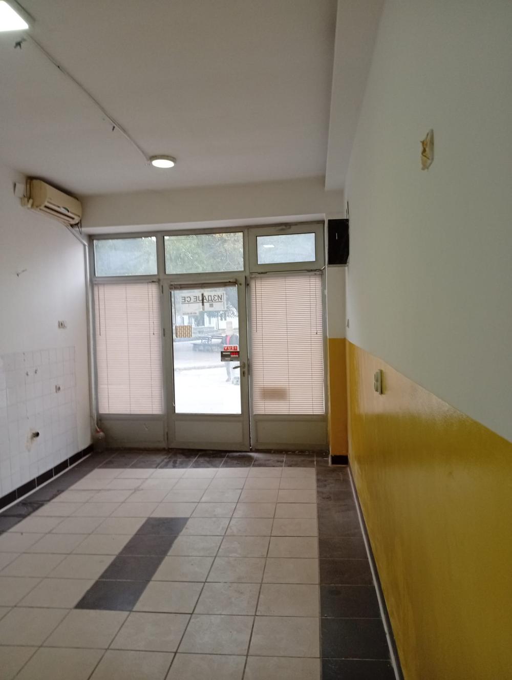 Slika 1 - Širi centar grada,  Lokal za izdavanje, 20m2, 250€