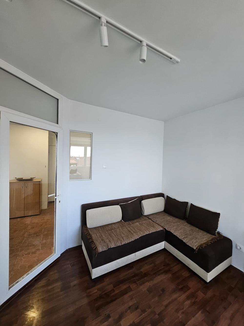 Slika 1 - Nikodima Milaša, Trosoban stan za izdavanje, 57m2, 600€