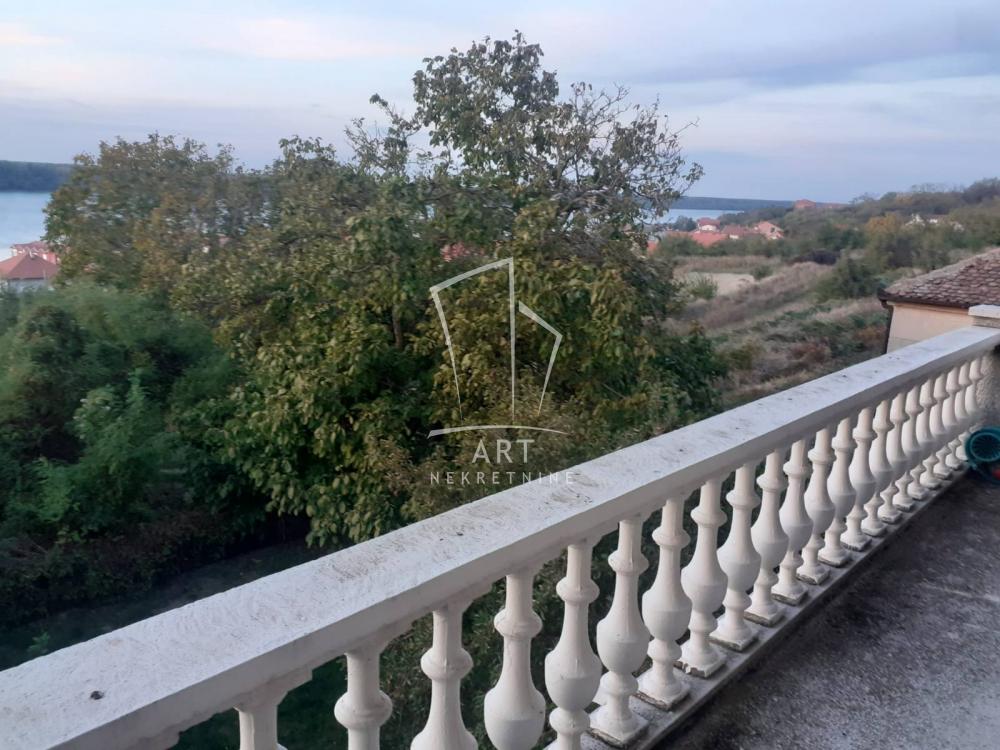 Slika 8 - Lovačka,  Kuća na prodaju, 381m2, 400.000€