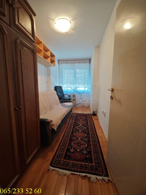 Slika 0 - Sime Igumanova, Troiposoban stan za izdavanje, 900€