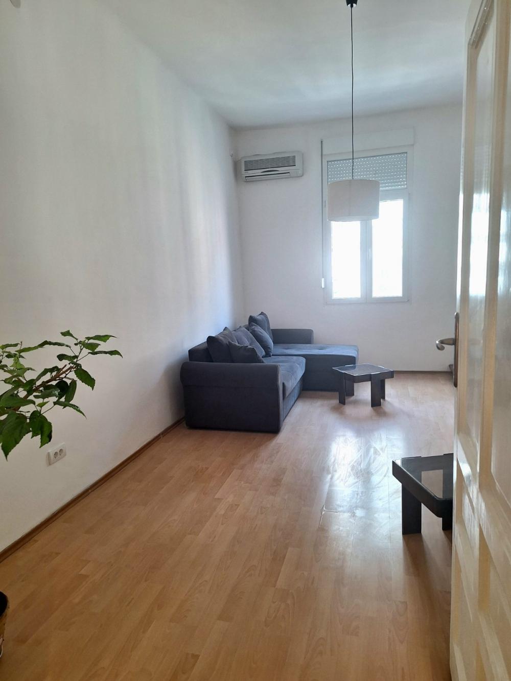 Slika 1 - Knez Mihailova, Dvosoban stan za izdavanje, 47m2, 700€