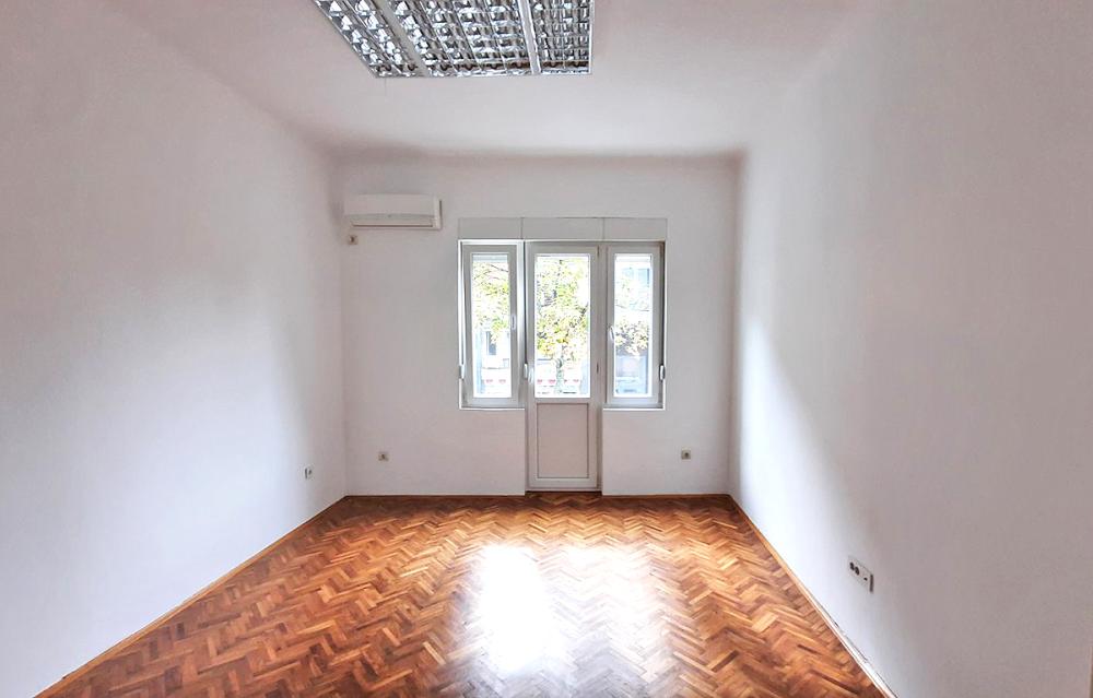 Slika 3 - Sazonova,  Lokal za izdavanje, 65m2, 800€