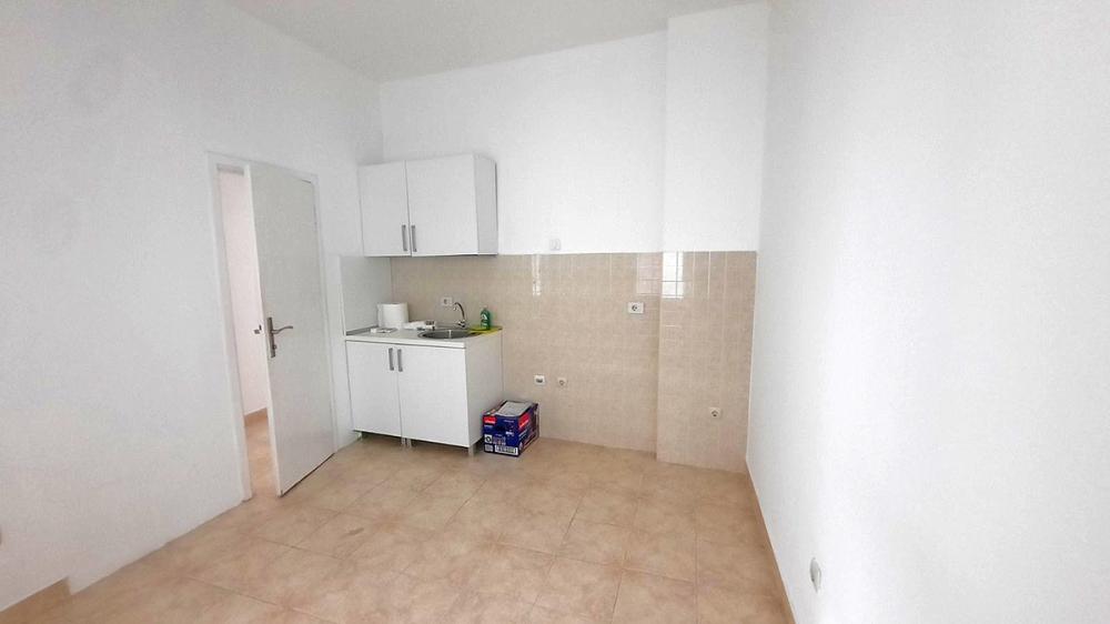 Slika 7 - Sazonova,  Lokal za izdavanje, 65m2, 800€