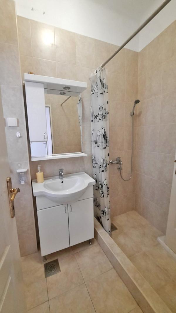 Slika 9 - Sazonova,  Lokal za izdavanje, 65m2, 800€