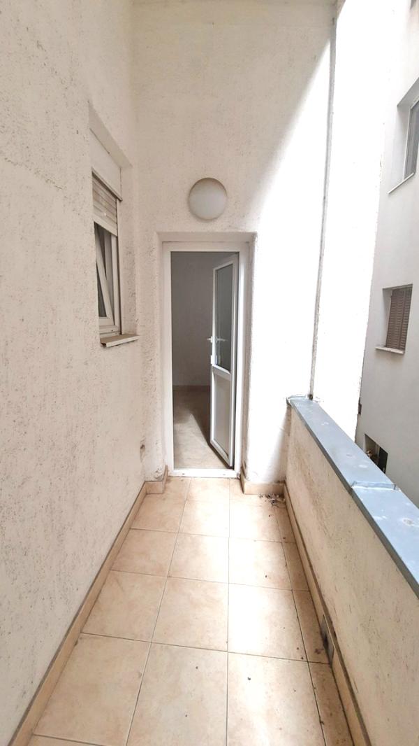 Slika 11 - Sazonova,  Lokal za izdavanje, 65m2, 800€